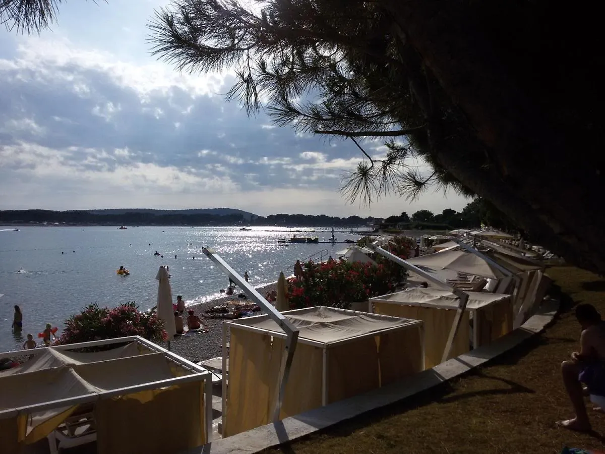 Apartments Erzen 140 Medulin 0*,  Croatia