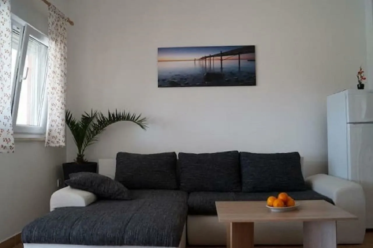 Apartments Erzen 140 Medulin